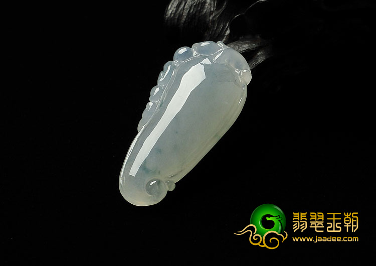 冰种略飘花缅甸翡翠A货福瓜挂件