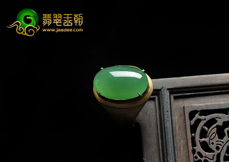 冰种蓝绿缅甸翡翠A货戒面