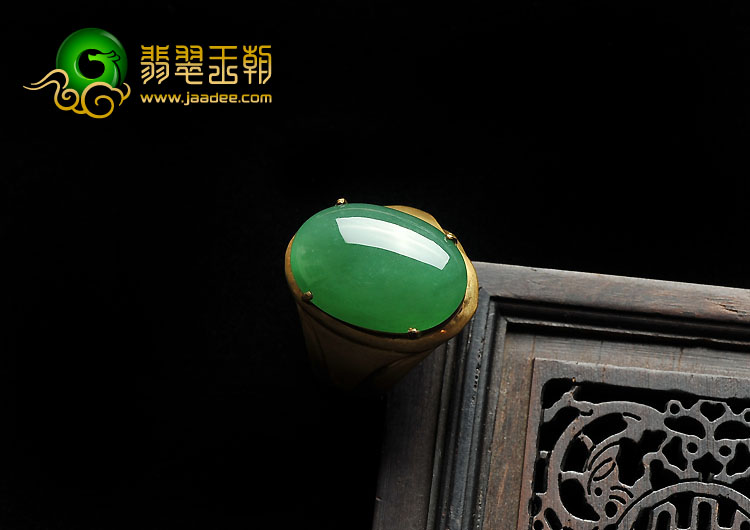 冰种微蓝绿缅甸翡翠A货戒面