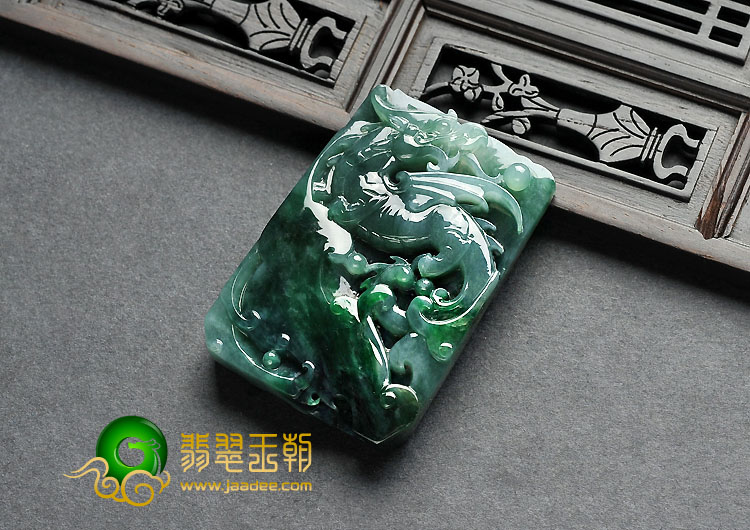 糯冰种油青缅甸翡翠A货龙腾四海挂件