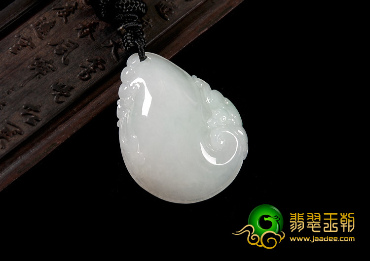 糯冰种晴水缅甸翡翠A货如意寿挂件