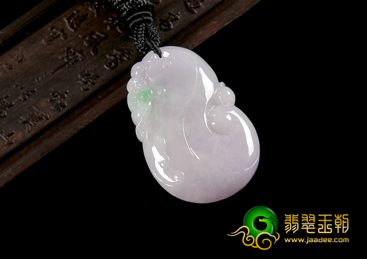 糯冰种春带彩缅甸翡翠A货如意寿挂件