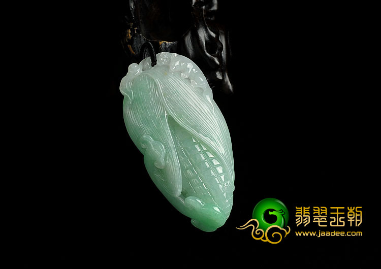 糯冰种翠色缅甸翡翠A货玉米挂件
