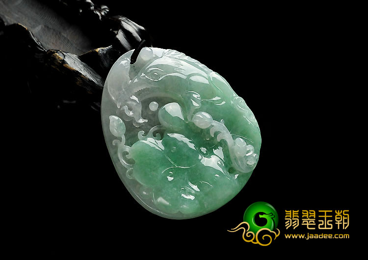 糯冰种翠色缅甸翡翠A货一路连科挂件