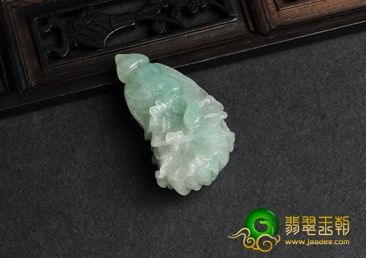 糯冰种晴水缅甸翡翠A货白菜挂件