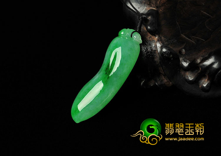 糯冰种翠色缅甸翡翠A货福瓜挂件