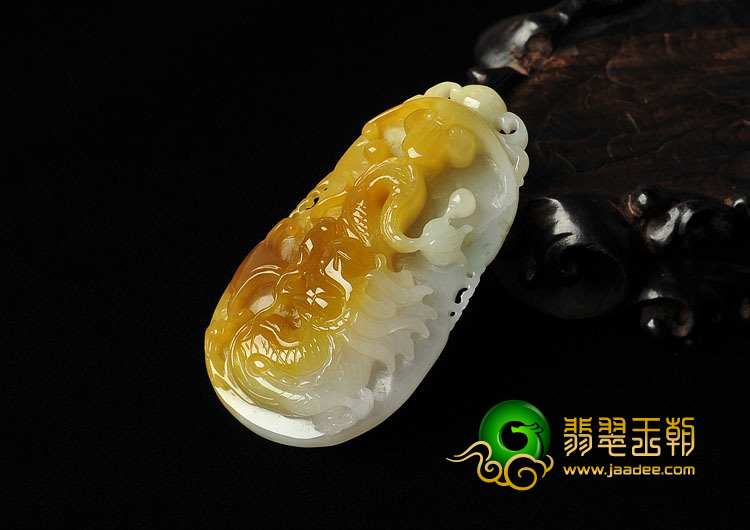 糯冰种黄翡缅甸翡翠A货龙挂件