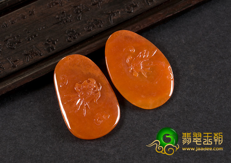 糯冰种红翡缅甸翡翠A货龙凤佩挂件（一对）