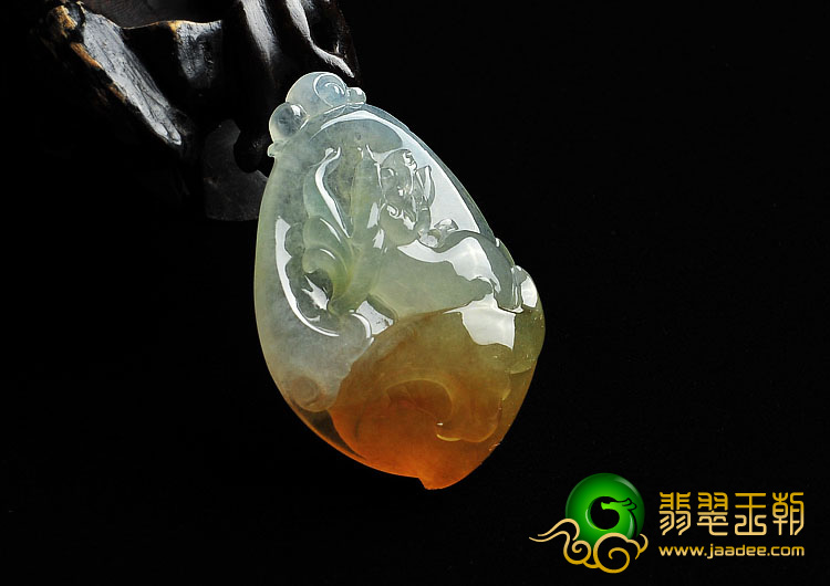 冰种黄翡缅甸翡翠A货龙头挂件