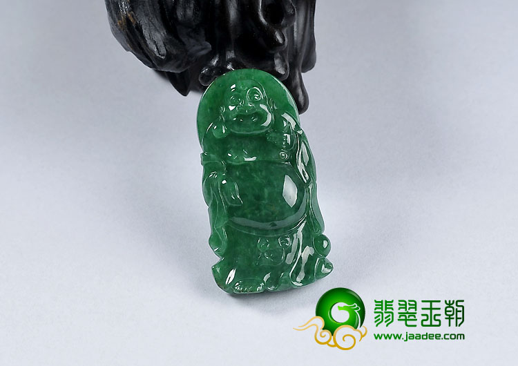 糯冰种菠菜绿缅甸翡翠A货站佛挂件