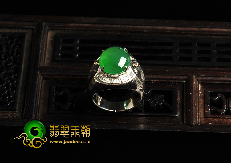 冰种翠色缅甸翡翠A货镶白金戒指