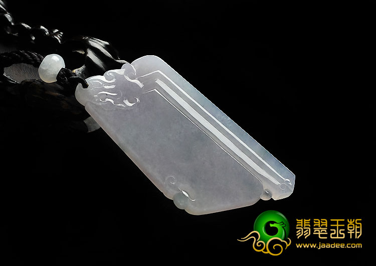 糯冰种淡春带彩缅甸翡翠A货仿古龙牌挂件