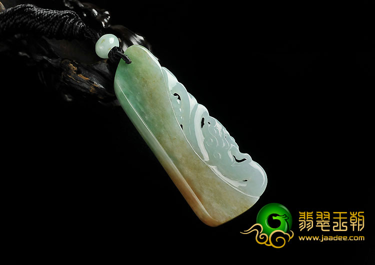 糯冰种黄加绿缅甸翡翠A货仿古龙牌挂件