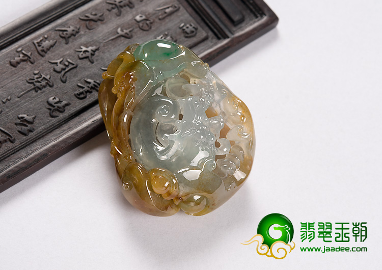 冰种褐黄翡飘翠缅甸翡翠A货龙行如意挂件