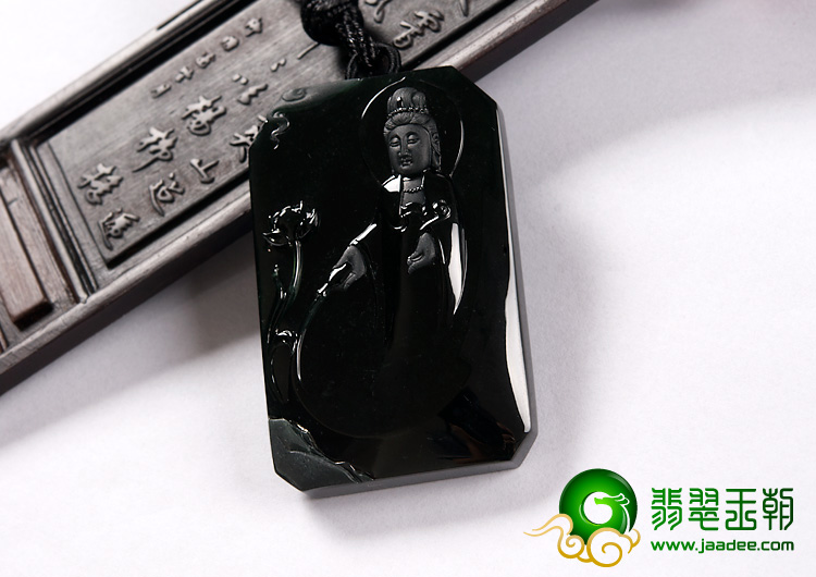冰玻种墨翠缅甸翡翠A货站观音挂件