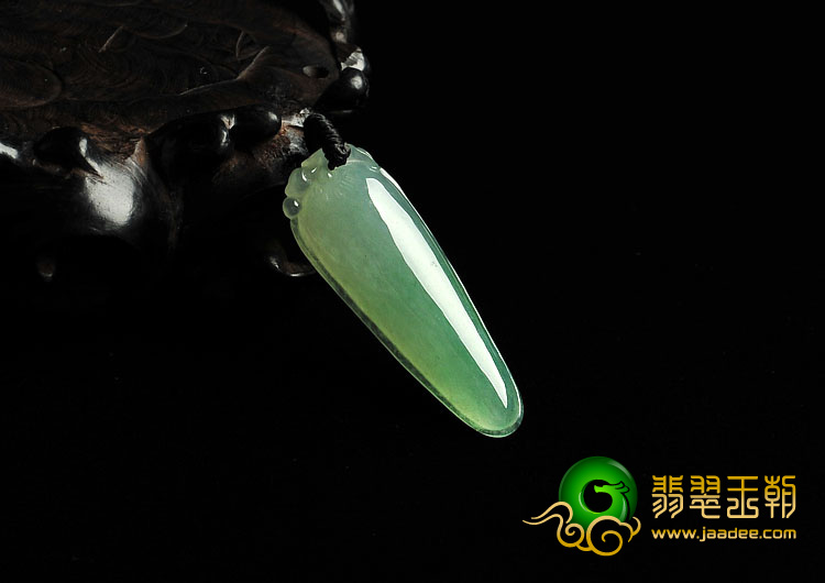 冰种飘翠缅甸翡翠A货福瓜挂件