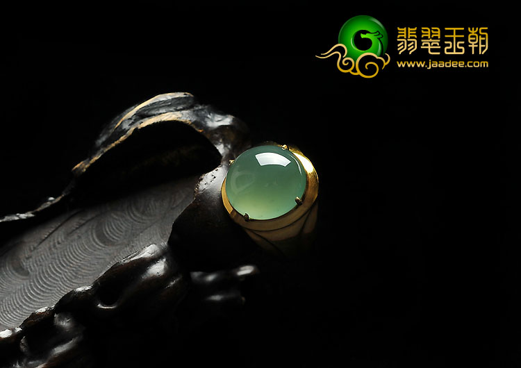 冰种蓝绿缅甸翡翠A货戒面