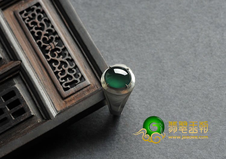 冰种菠菜绿缅甸翡翠A货戒面