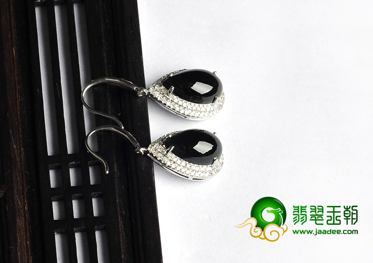 冰玻种镶白金墨翠缅甸翡翠A货耳环（真钻）（一对）