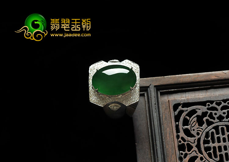 冰种菠菜绿缅甸翡翠A货镶白金男戒（真钻）
