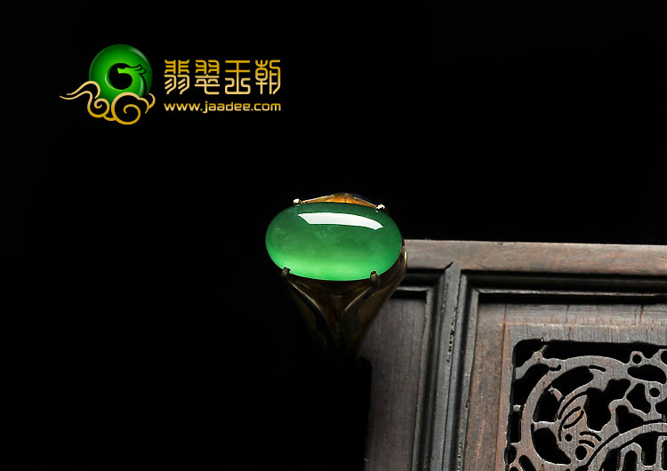 冰种阳绿缅甸翡翠A货戒面