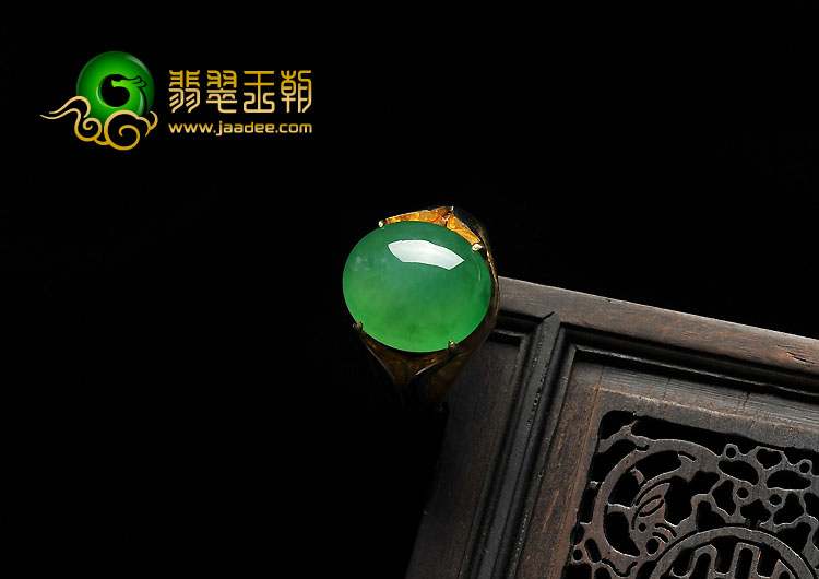 冰种阳绿缅甸翡翠A货戒面