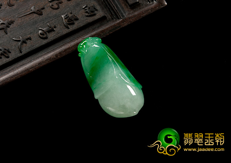糯冰种阳绿缅甸翡翠A货玉兰花挂件