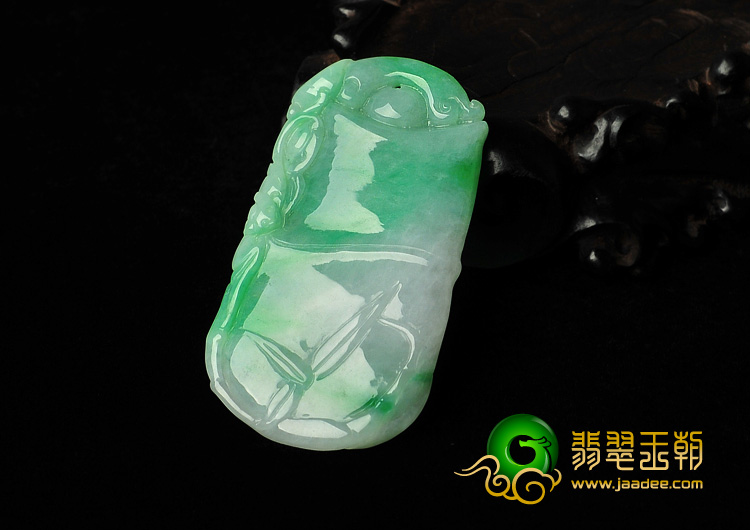 糯冰种白底青缅甸翡翠A货节节高挂件