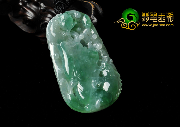 冰种翠色缅甸翡翠A货年年有余挂件