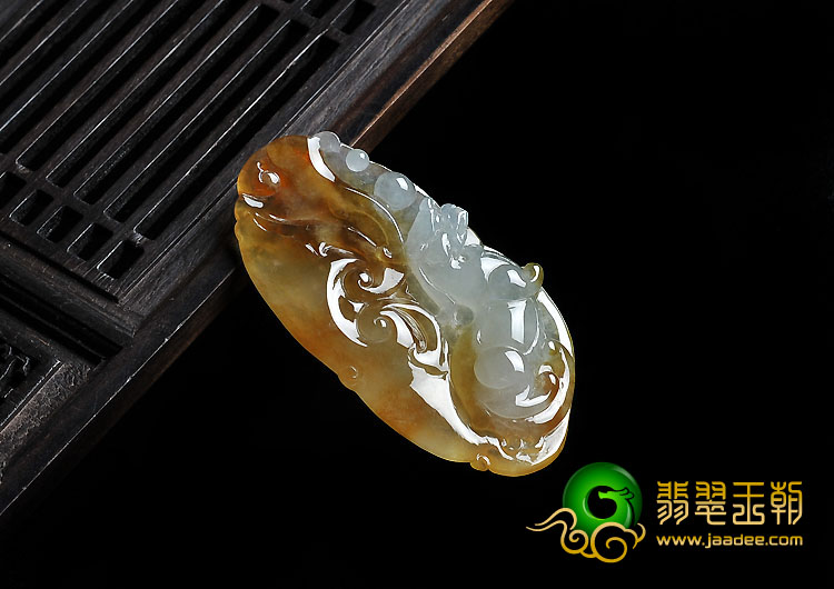 冰种褐黄翡缅甸翡翠A货貔貅如意挂件