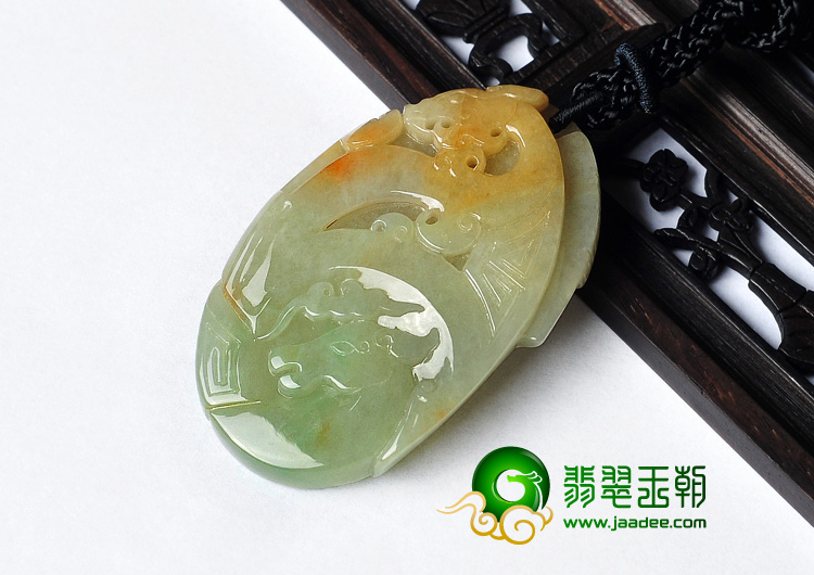 糯冰种淡黄翡缅甸翡翠A货龙马精神挂件