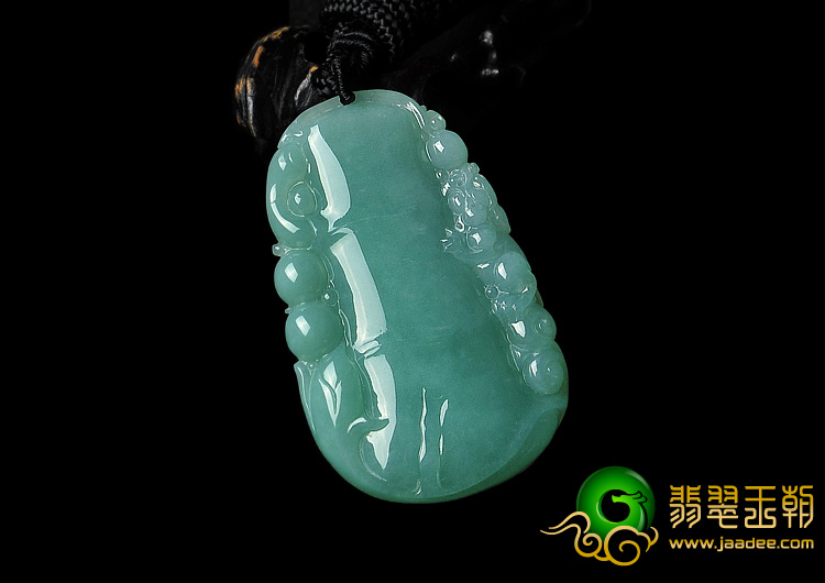 糯冰种淡绿缅甸翡翠A货节节高挂件
