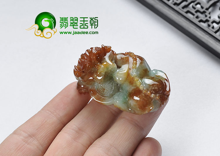 糯冰种红黄翡缅甸翡翠A货怪兽挂件