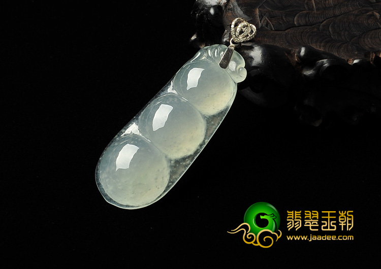 冰种晴水缅甸翡翠A货四季豆挂件