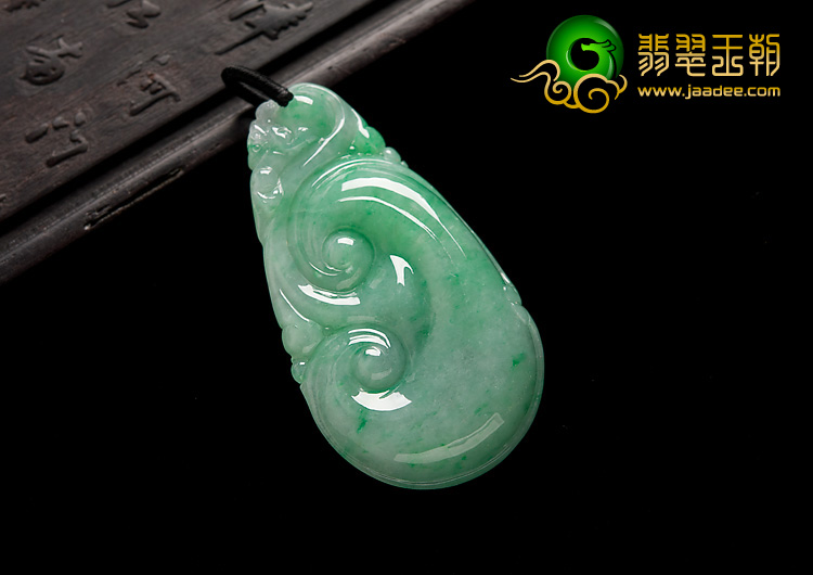 糯冰种翠色缅甸翡翠A货如意寿挂件