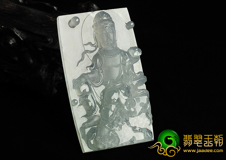 冰玻种淡晴水缅甸翡翠A货观音挂件