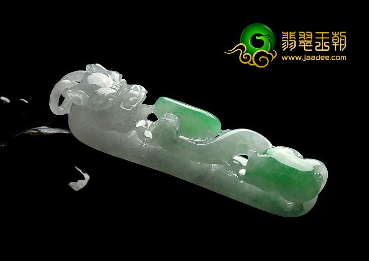 糯冰种白底青缅甸翡翠A货望子成龙挂件