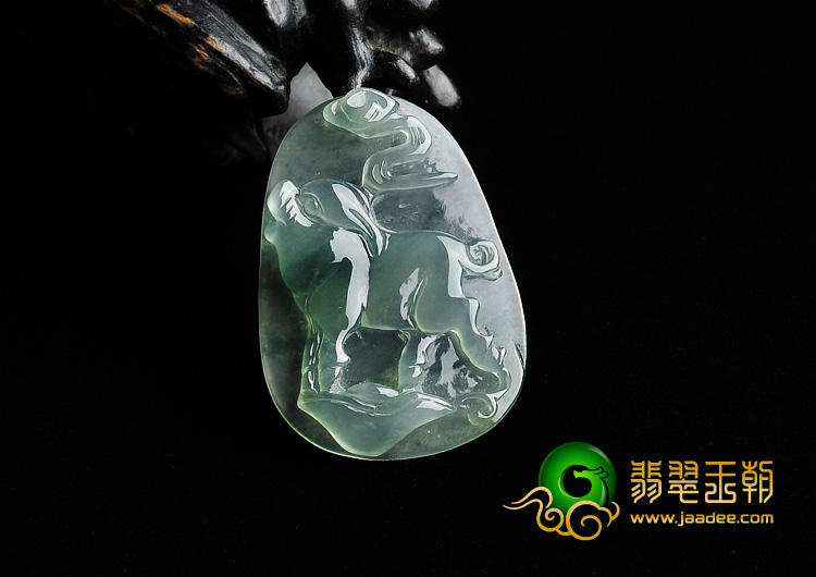 冰种飘花缅甸翡翠A货发财猪挂件