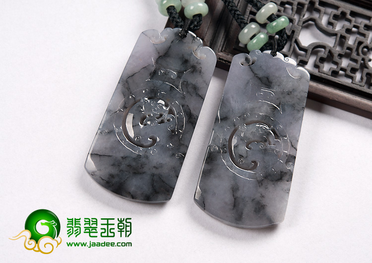 冰（乌鸡种）水墨色缅甸翡翠A货龙凤牌挂件（一对）