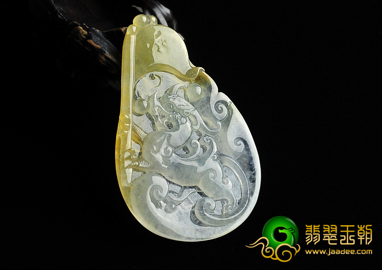 冰种黄翡缅甸翡翠A货飞龙在天挂件