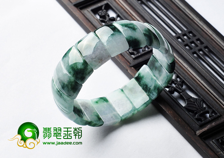 糯冰种飘花缅甸翡翠A货手链