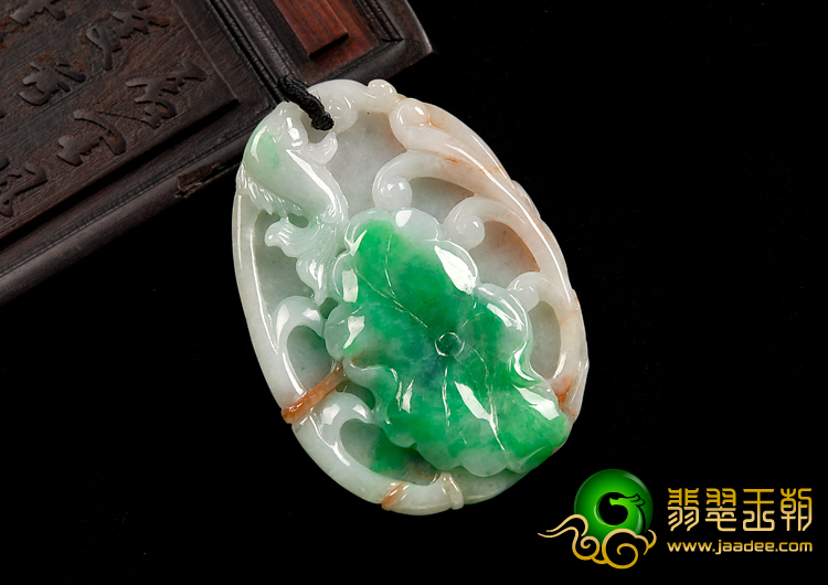 糯冰种红加绿缅甸翡翠A货年年有余挂件