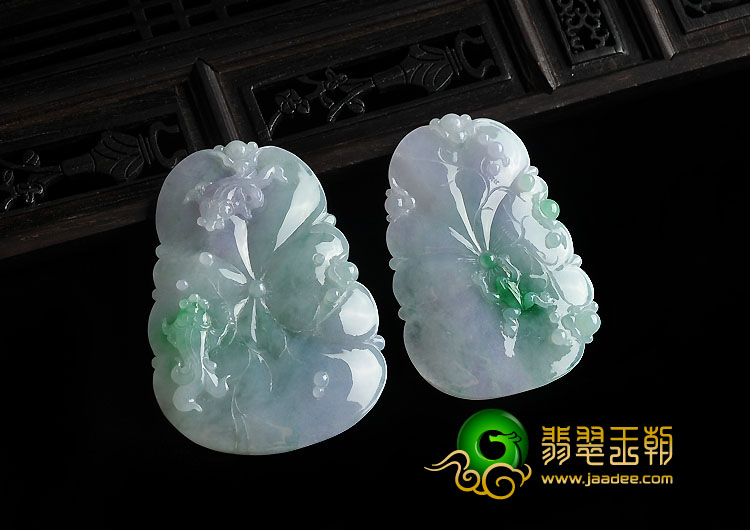 冰种春带彩缅甸翡翠A货年年有余挂件（一对）