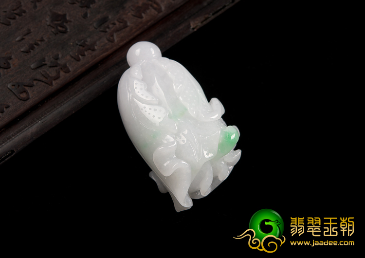 糯冰种飘翠缅甸翡翠A货白菜挂件