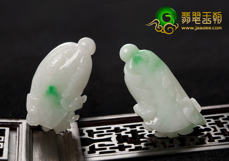 糯冰种飘翠缅甸翡翠A货白菜挂件（一对）