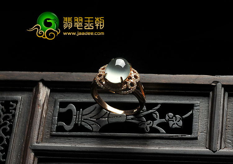 冰玻种淡晴水缅甸翡翠A货镶玫瑰金戒指（真钻）