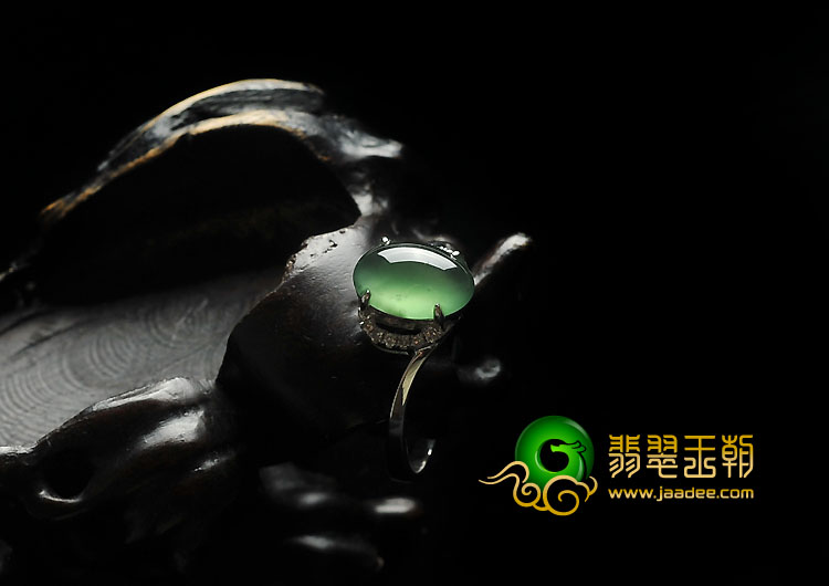 冰种蓝绿缅甸翡翠A货镶白金戒指（真钻）