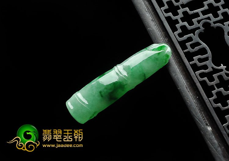 冰种飘翠缅甸翡翠A货节节高挂件