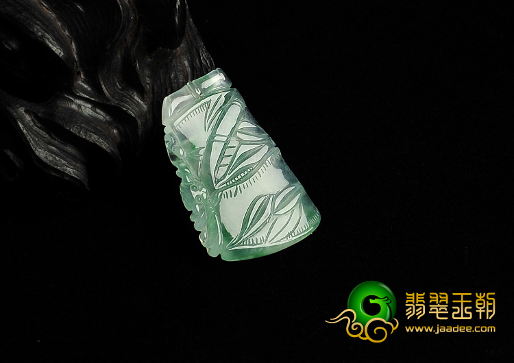 冰种飘花缅甸翡翠A货节节高挂件