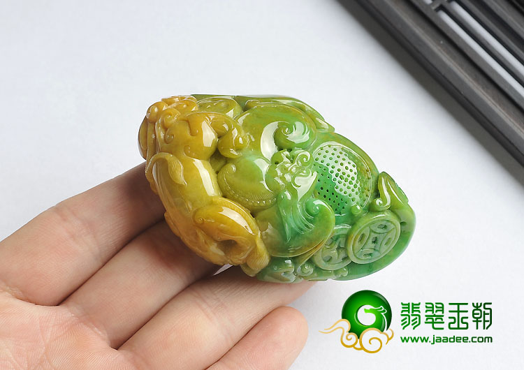 细糯种黄加绿缅甸翡翠A货事事如意挂件